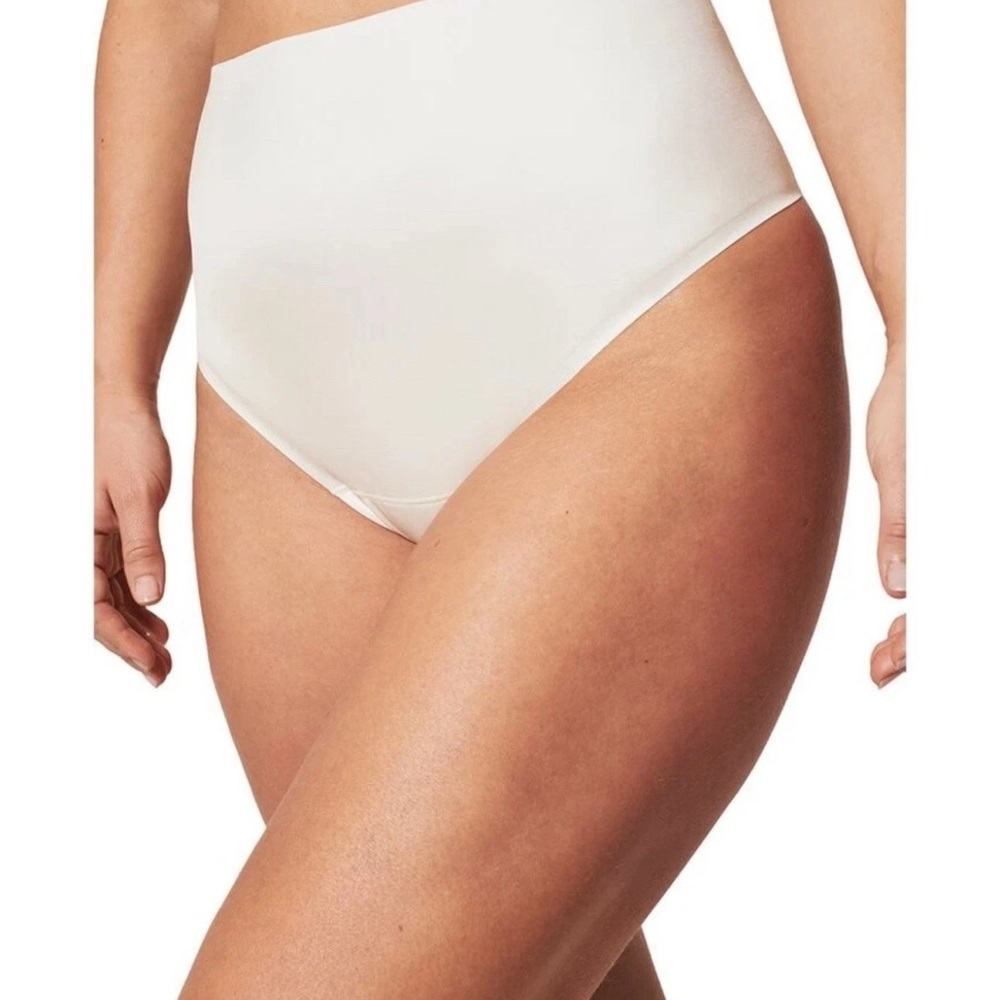 SPANX SpanxSmooth Satin Shaping Thong Linen Size Small